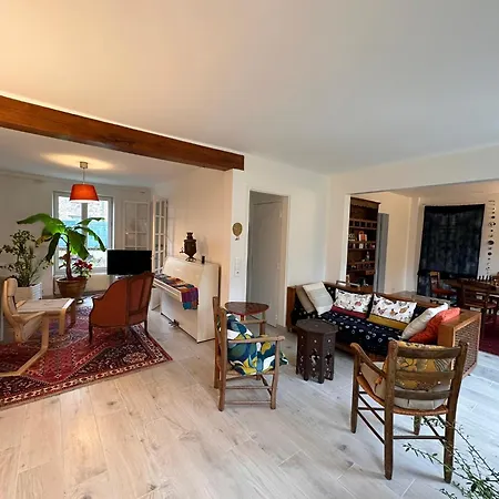 *countryside In Town * Close To Paris* * Chaville