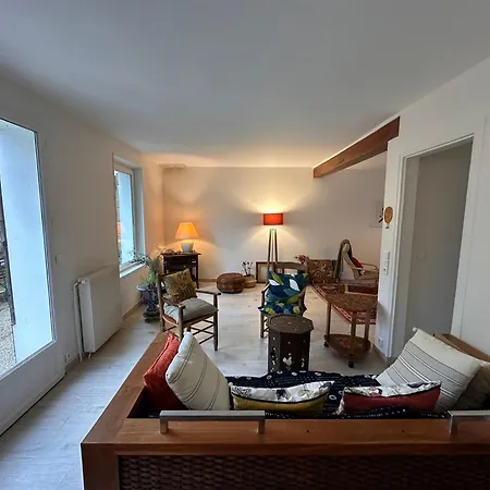 Holiday home *countryside In Town * Close To Paris* Chaville