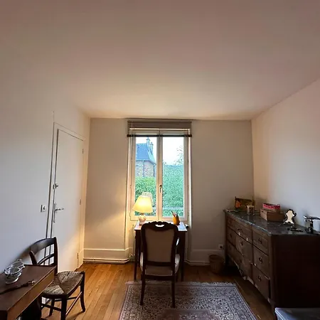*countryside In Town * Close To Paris* * Chaville