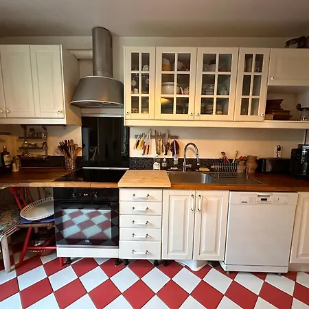 *countryside In Town * Close To Paris* * Chaville